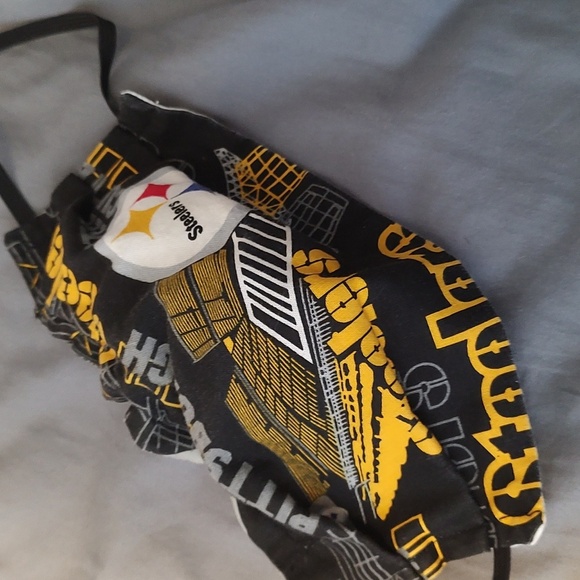 Pittsburgh Steelers Handmade Face Mask - Picture 1 of 4